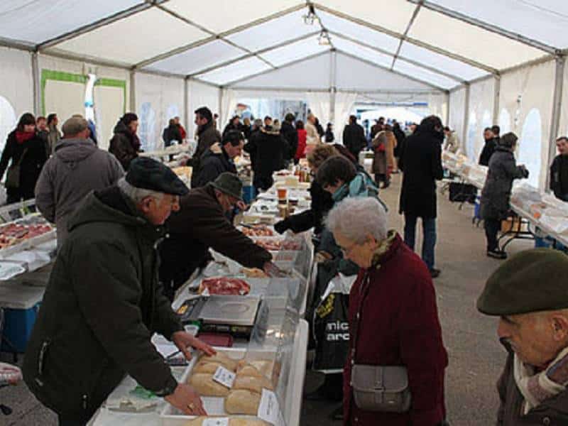 Marché au gras à Périgueux